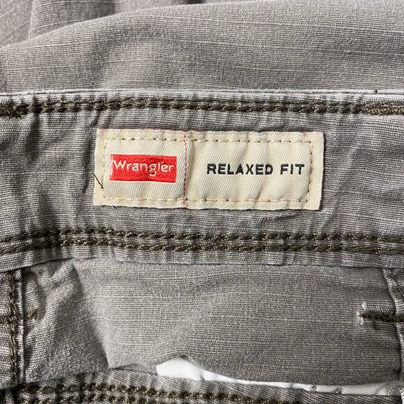 Wrangler Relaxed Fit Gray Cargo‎ Pants Mens Size 34x32 Baggy Y2K - Picture 2 of 12